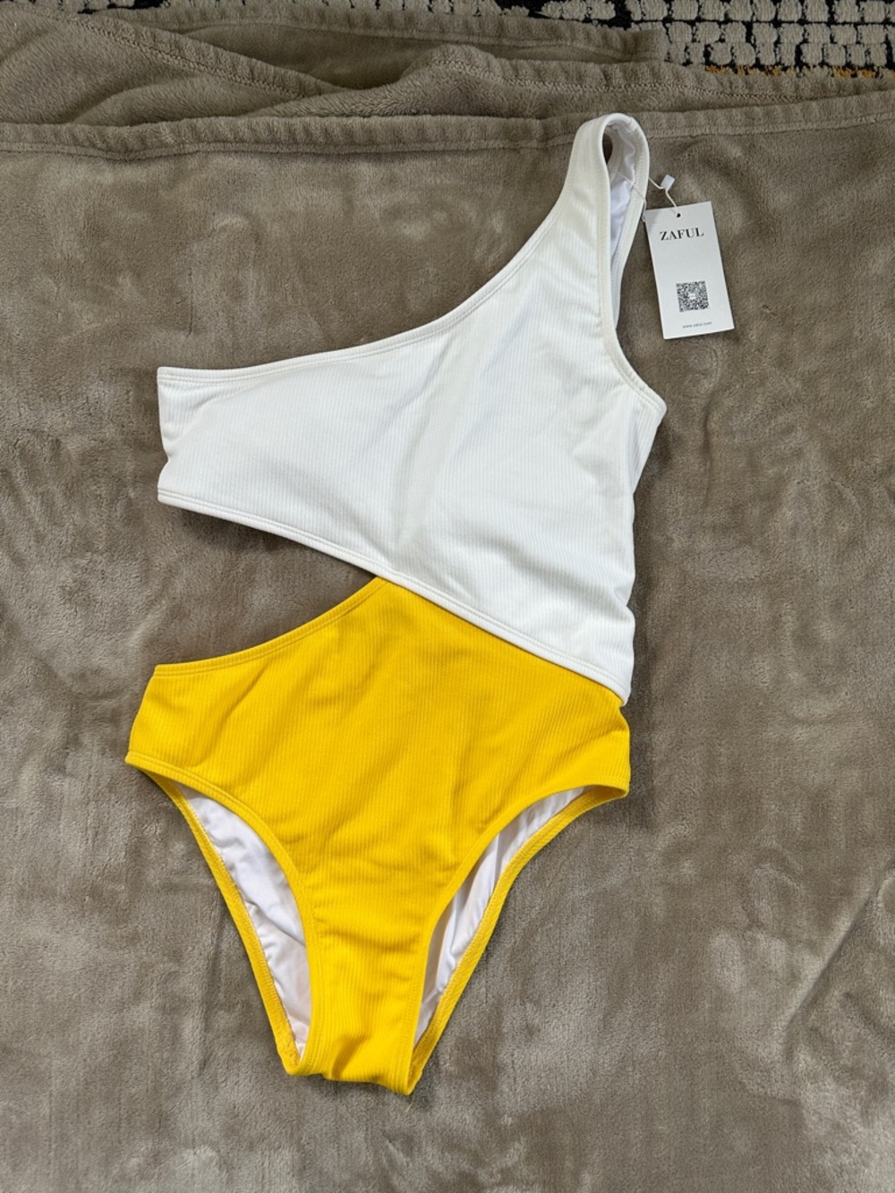 Zaful White and Yellow One-Shoulder Cutout One-Piece